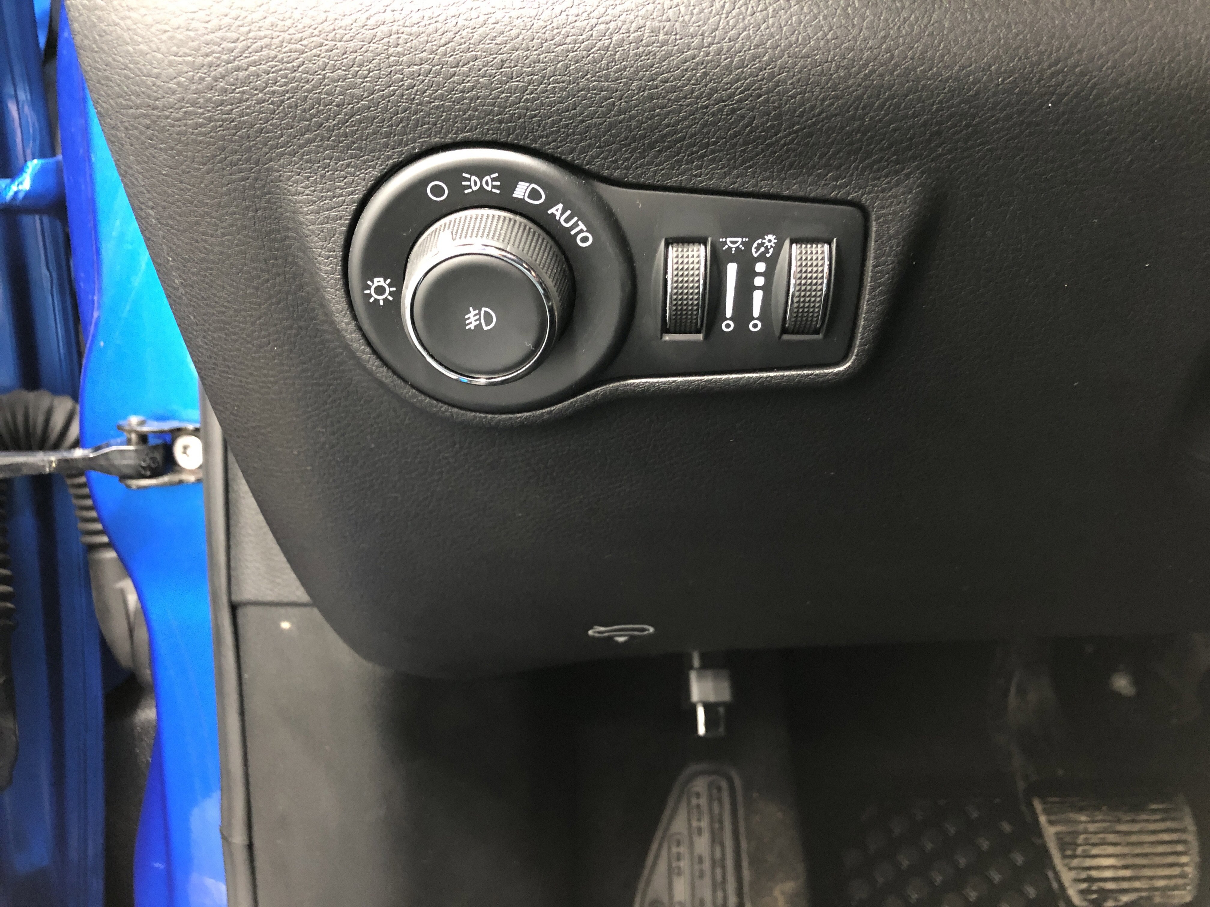 Certified 2023 Jeep Compass Latitude w/ Convenience Group AWD/4WD image 18