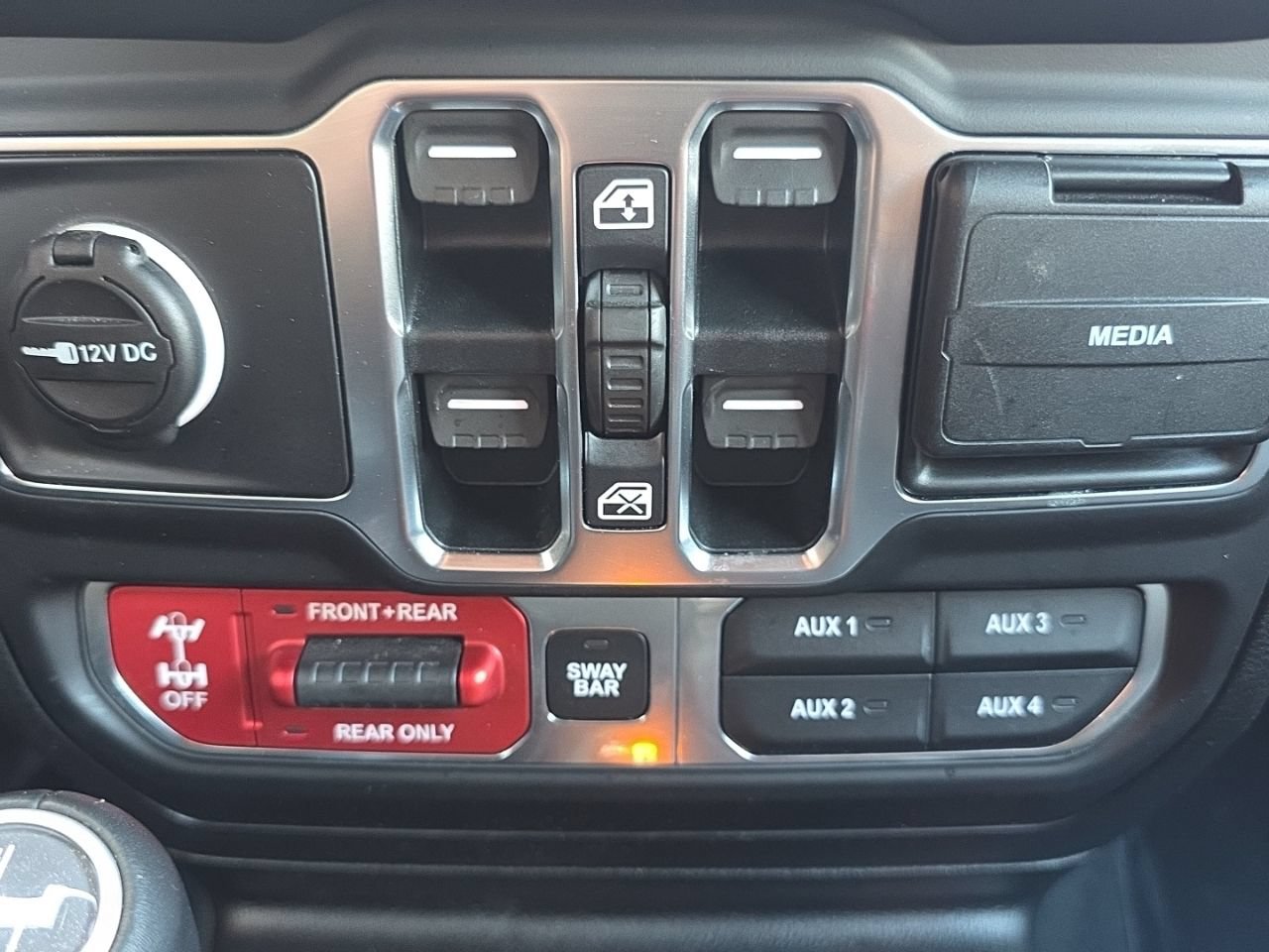 Used 2020 Jeep Wrangler Unlimited Rubicon AWD/4WD image 34