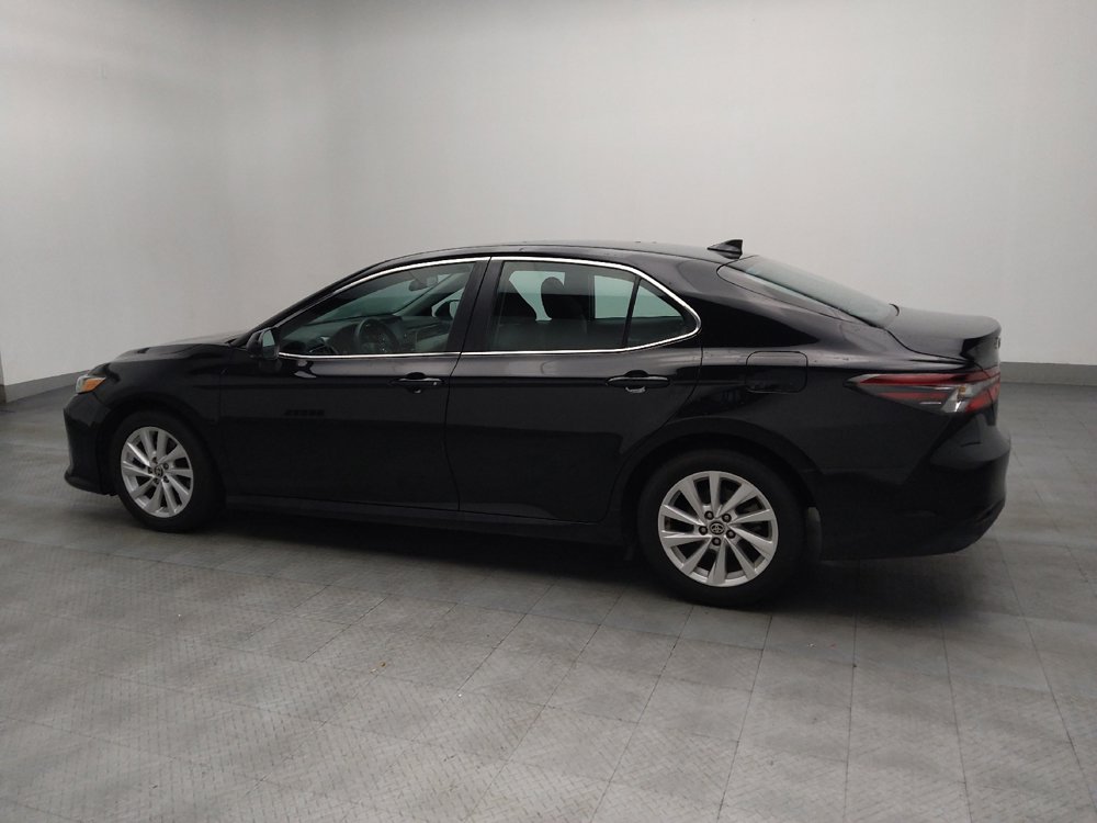 Used 2022 Toyota Camry LE image 3