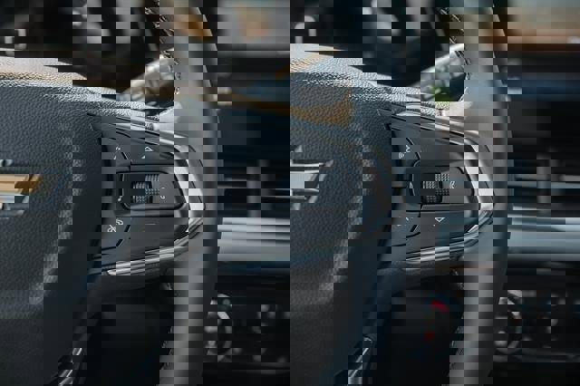 Used 2026 Chevrolet Trax LT w/ Driver Confidence Package image 21