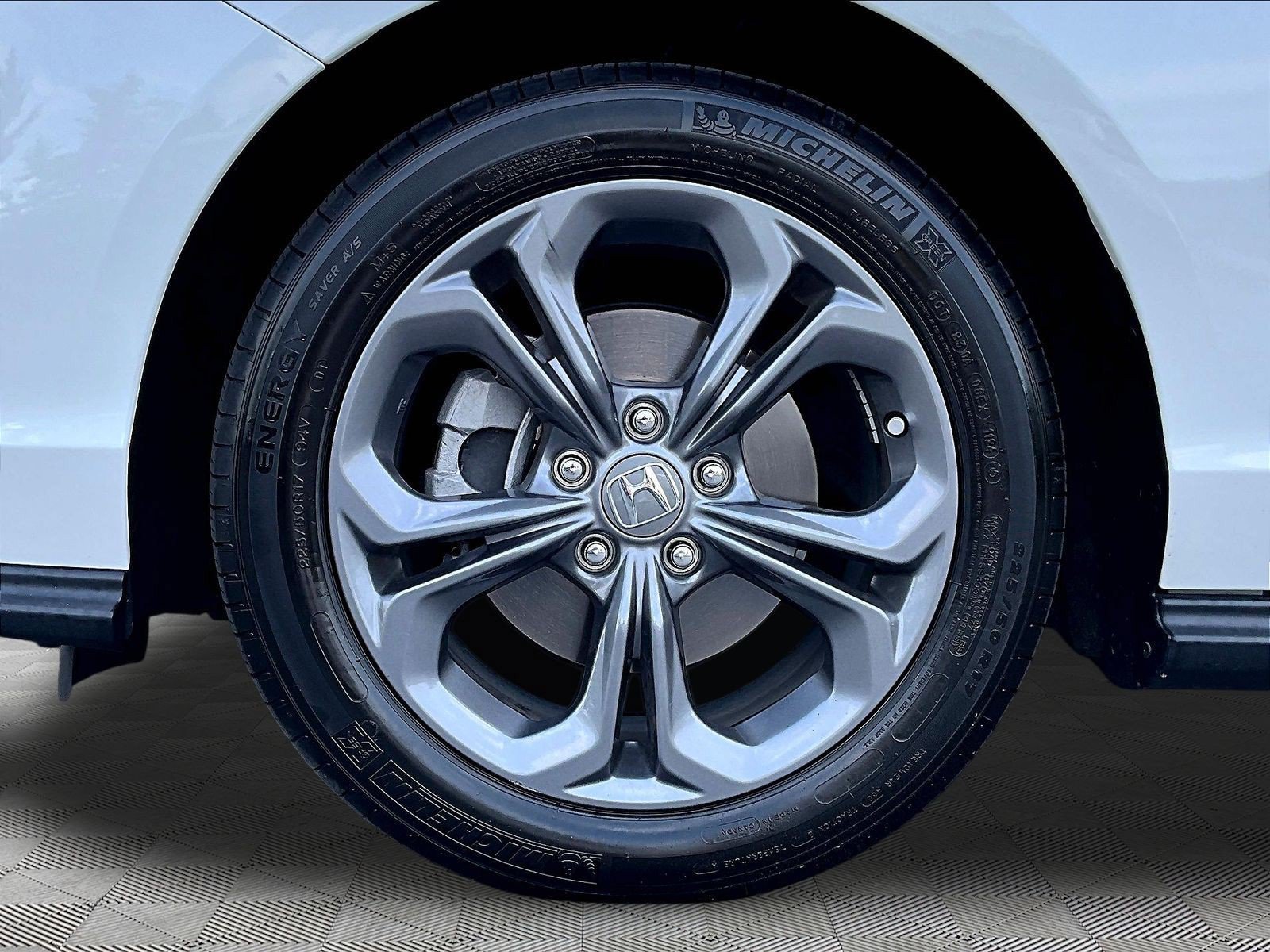 Certified 2024 Honda Accord EX image 33
