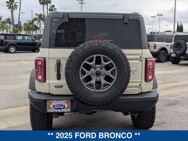 New 2025 Ford Bronco Badlands AWD/4WD image 4