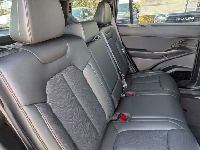 New 2026 Jeep Cherokee Overland w/ Advanced Pro Tech Group AWD/4WD image 32