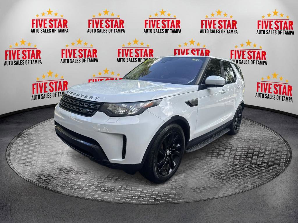 Used 2018 Land Rover Discovery SE image 3
