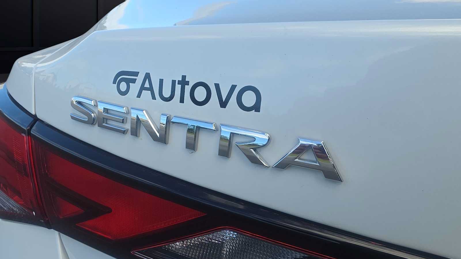 Used 2023 Nissan Sentra SV w/ SV Premium Package FWD image 28