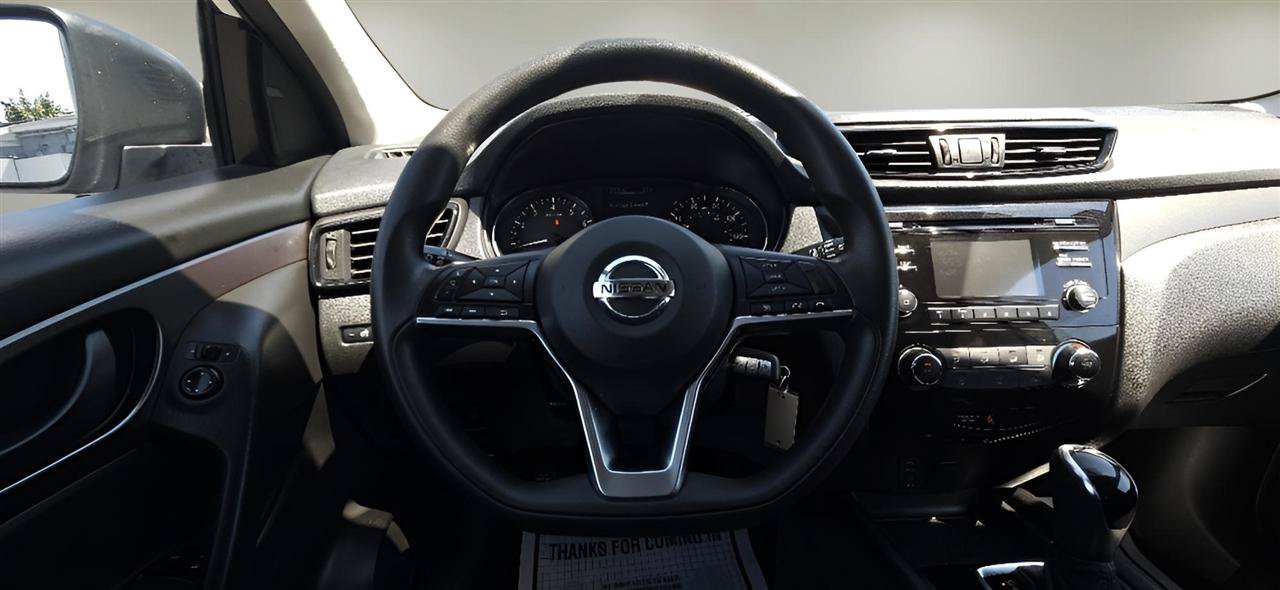 Used 2018 Nissan Rogue Sport S w/ S Appearance Package AWD/4WD image 15