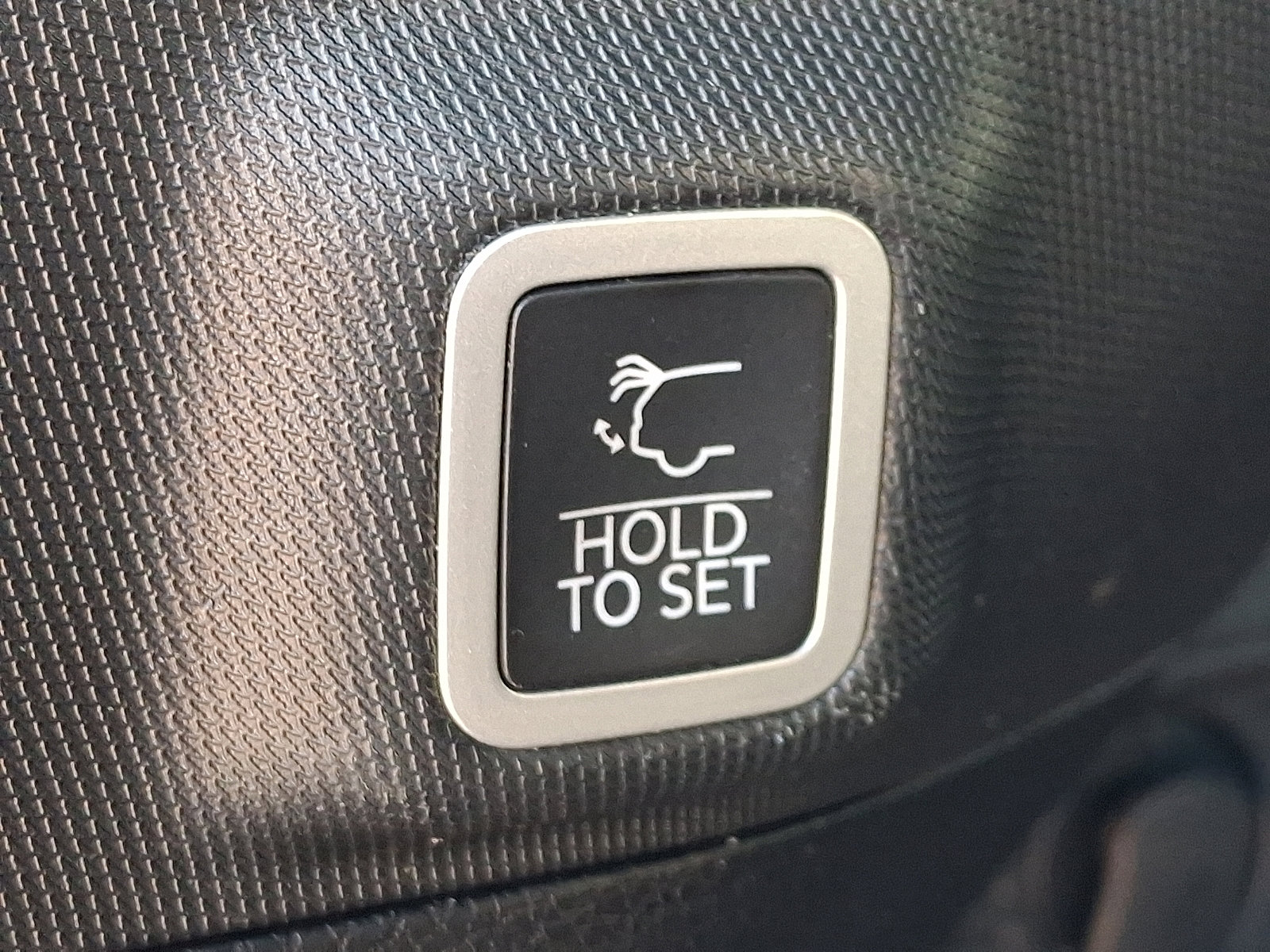 Used 2023 Jeep Grand Cherokee Overland w/ Luxury Tech Group IV image 34