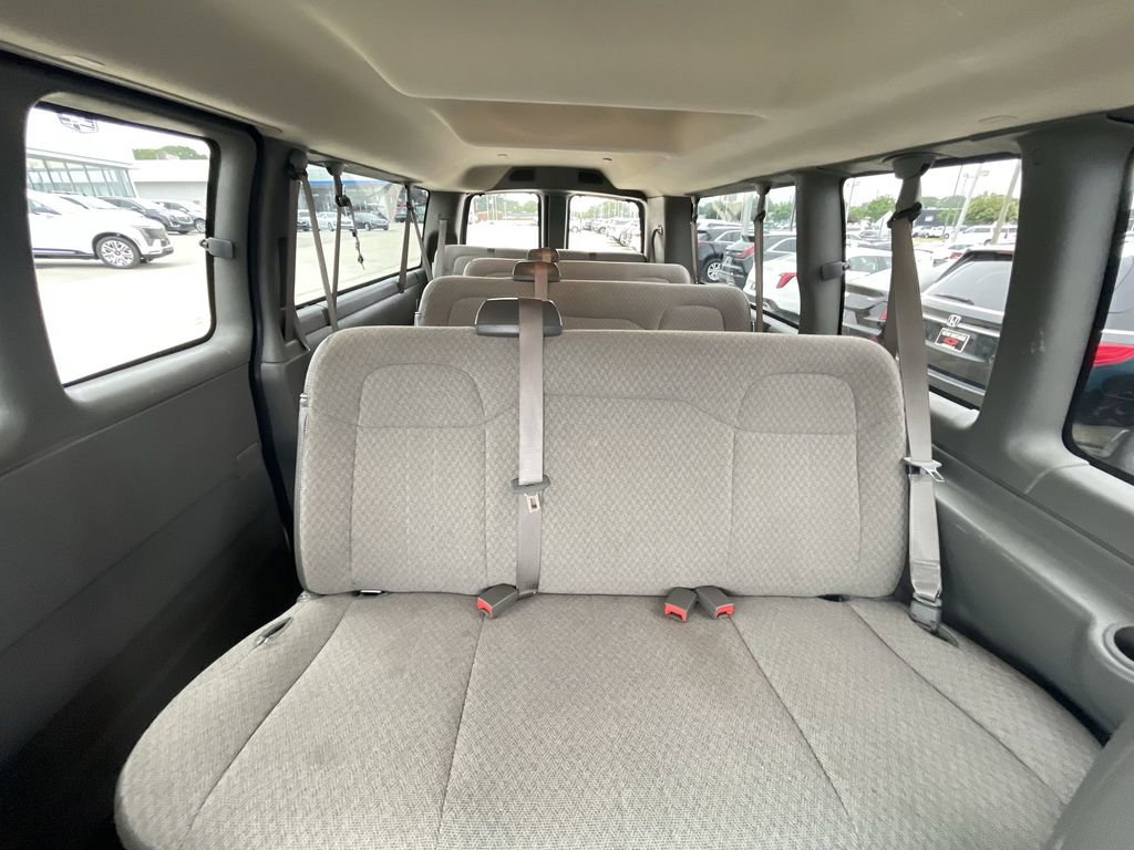 Used 2025 Chevrolet Express 3500 LT w/ LT Preferred Equipment Group RWD image 22
