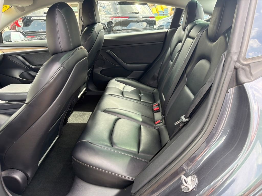 Used 2022 Tesla Model 3 image 16