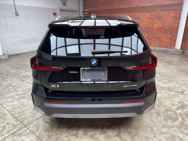Certified 2023 BMW X1 xDrive28i image 4