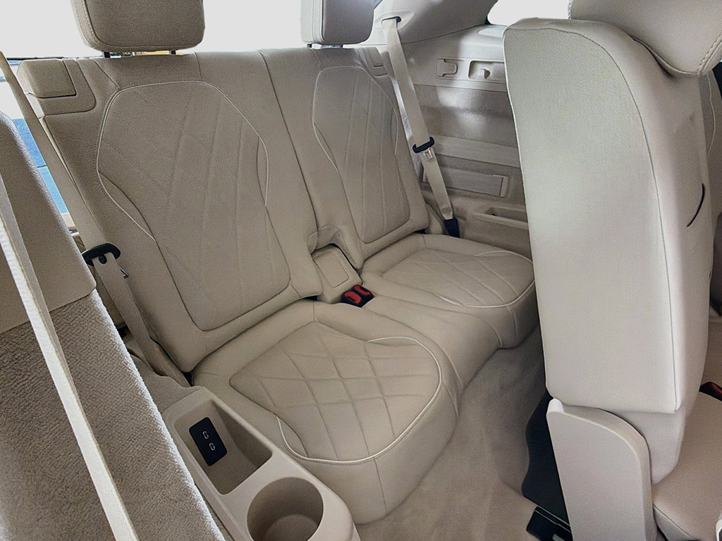 Used 2023 Mercedes-Benz EQS 580 4MATIC SUV image 29