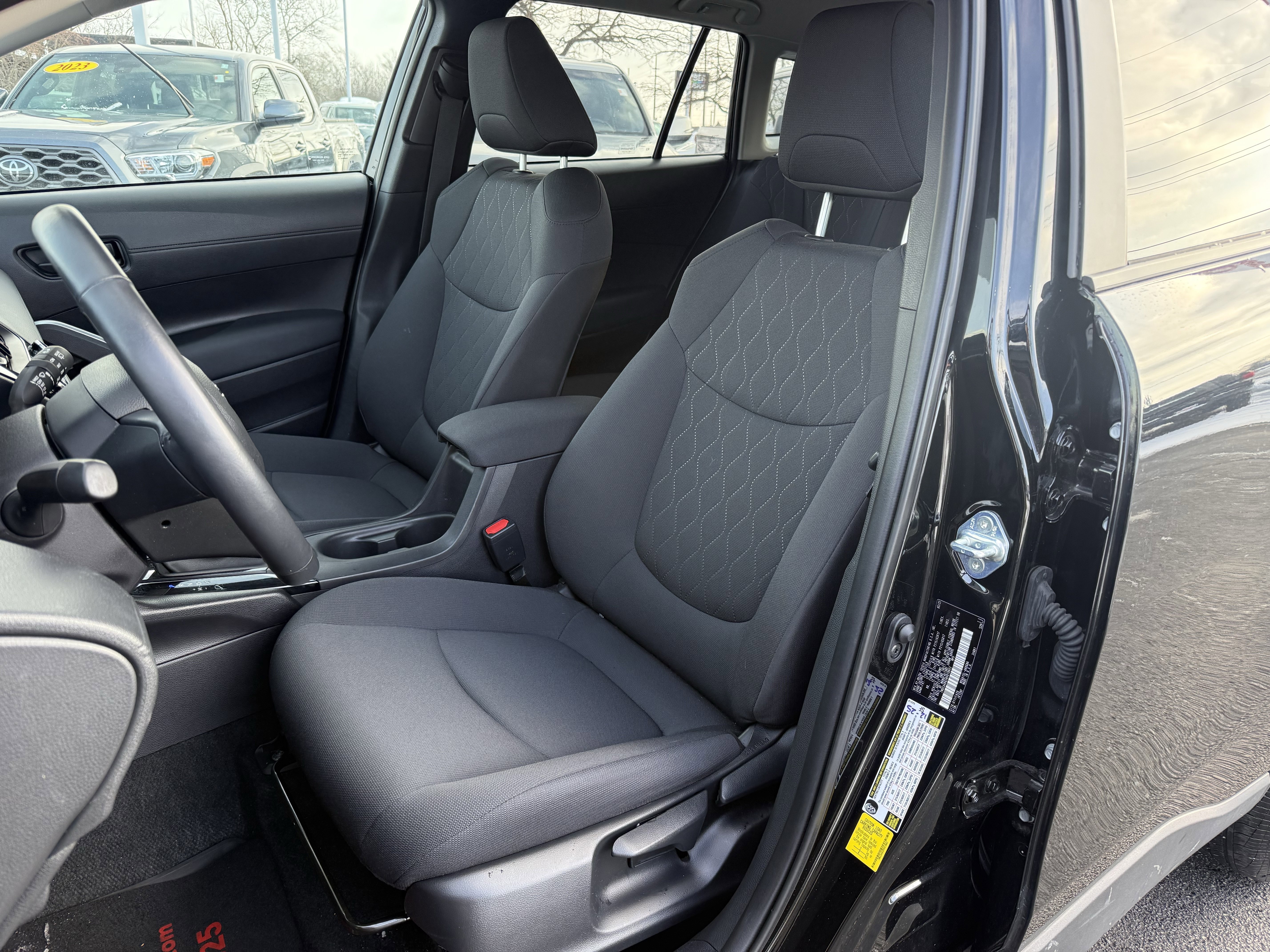 Certified 2022 Toyota Corolla Cross LE image 14