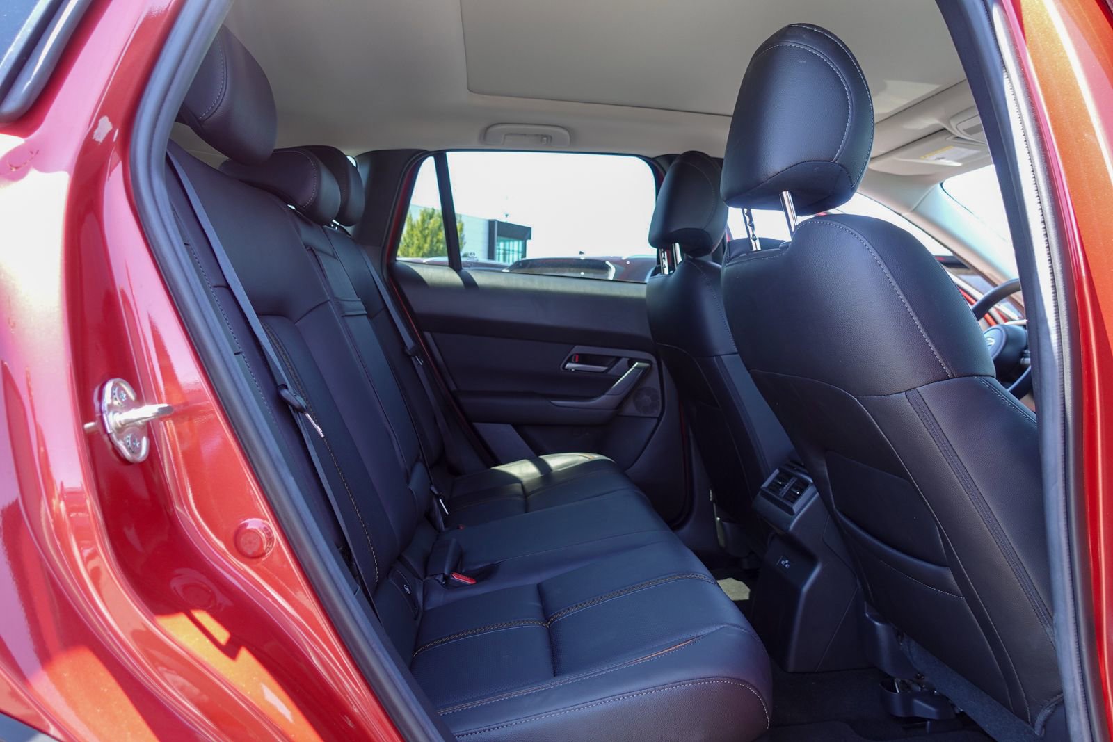 Used 2025 MAZDA CX-50 AWD 2.5 Hybrid w/ Premium Pkg image 16