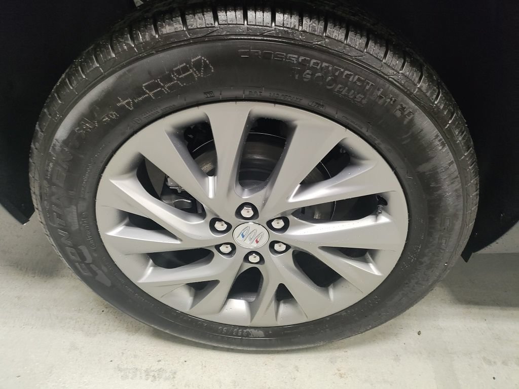 New 2026 Buick Enclave Preferred w/ Power Package FWD image 3