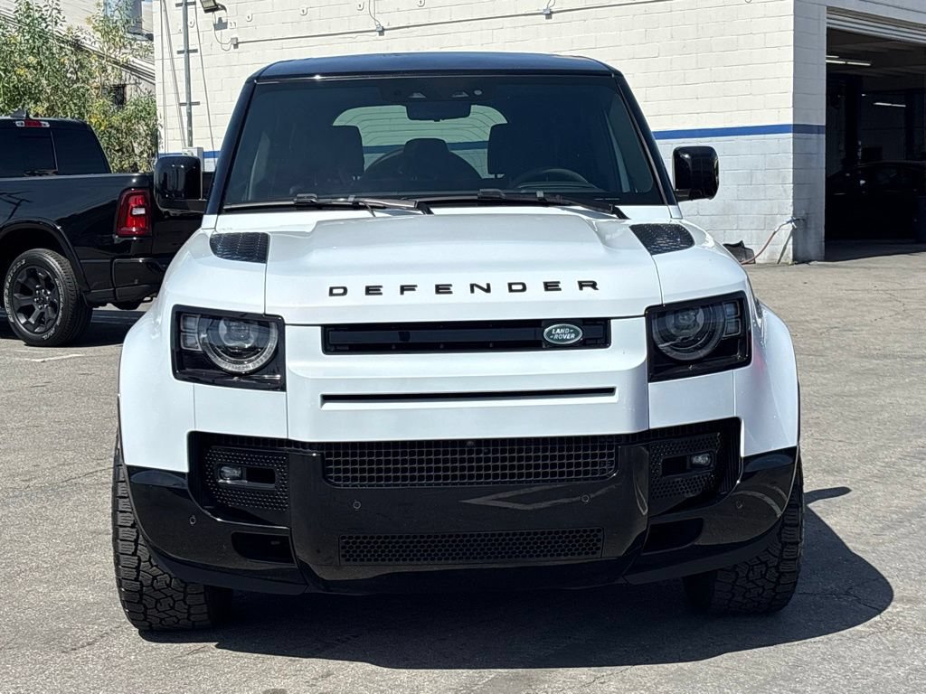 Used 2023 Land Rover Defender 110 V8 AWD/4WD image 6