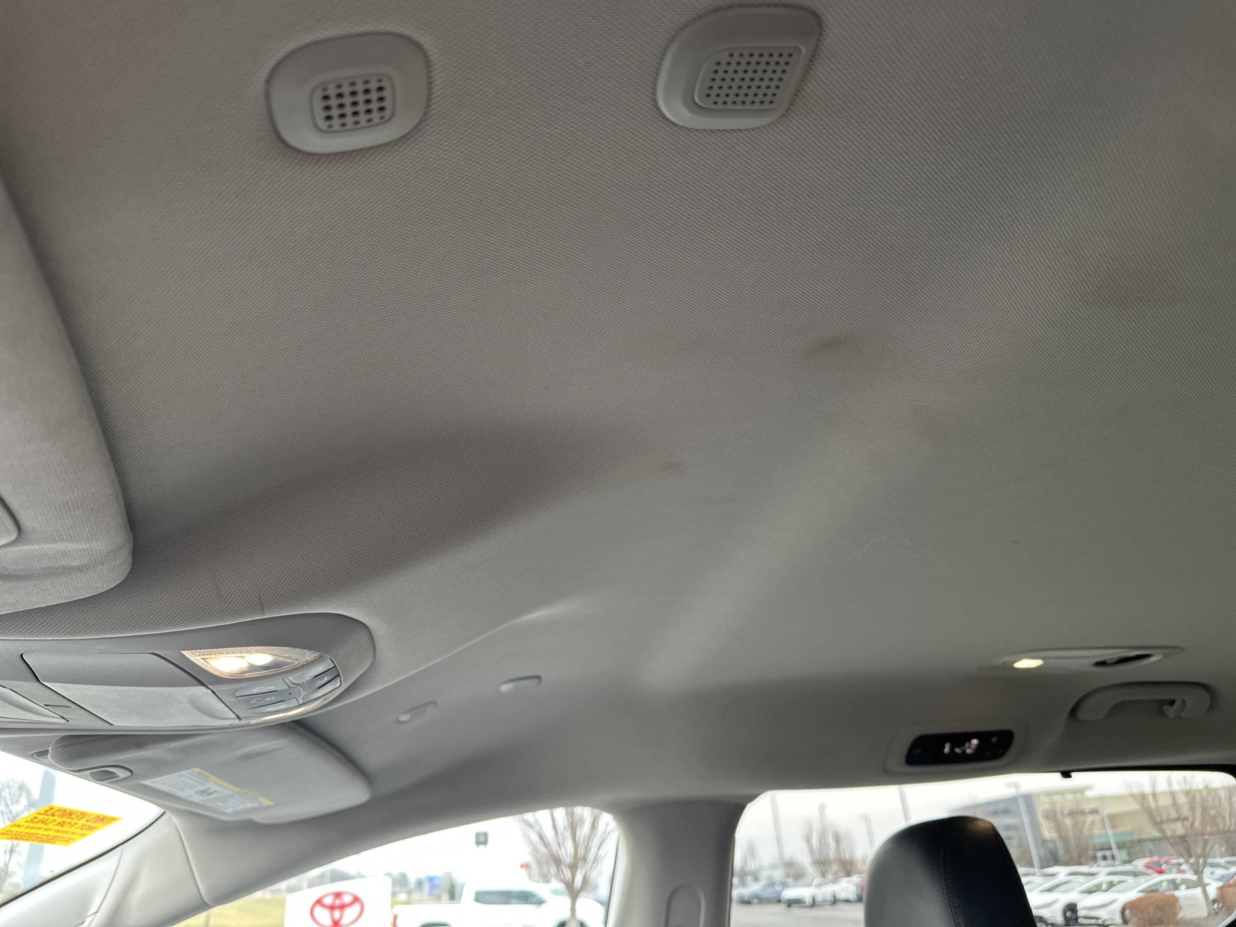 Used 2020 Chrysler Pacifica Touring-L image 27