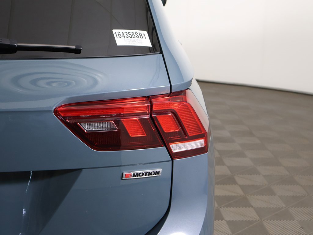 Used 2019 Volkswagen Tiguan SE w/ Panoramic Sunroof Package image 16