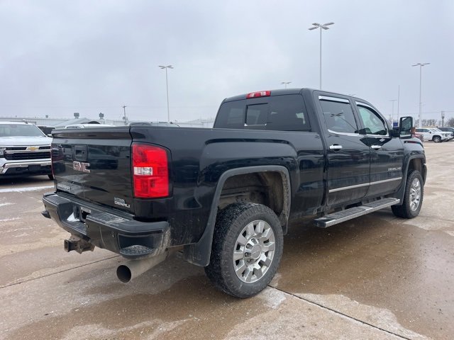 Used 2018 GMC Sierra 2500 Denali image 3