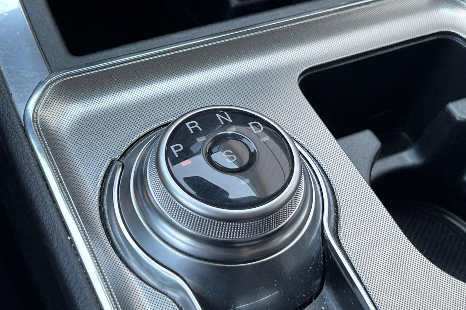 Used 2022 Ford Edge Titanium image 20