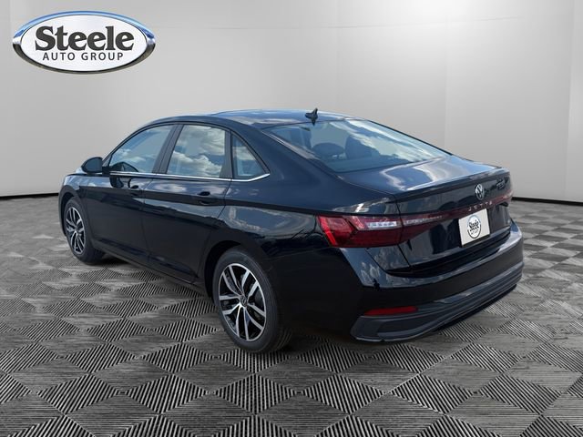 New 2026 Volkswagen Jetta SE image 3