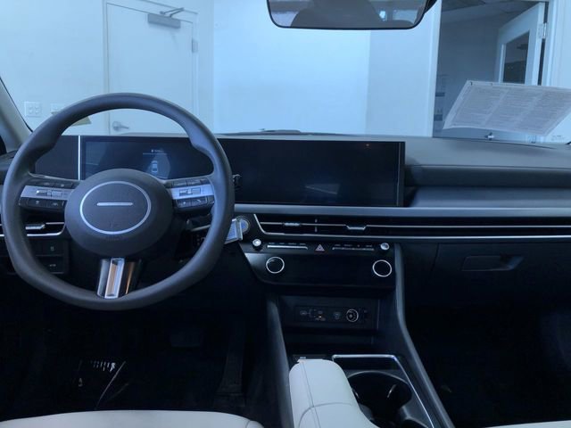 Used 2025 Hyundai Sonata SEL FWD image 17