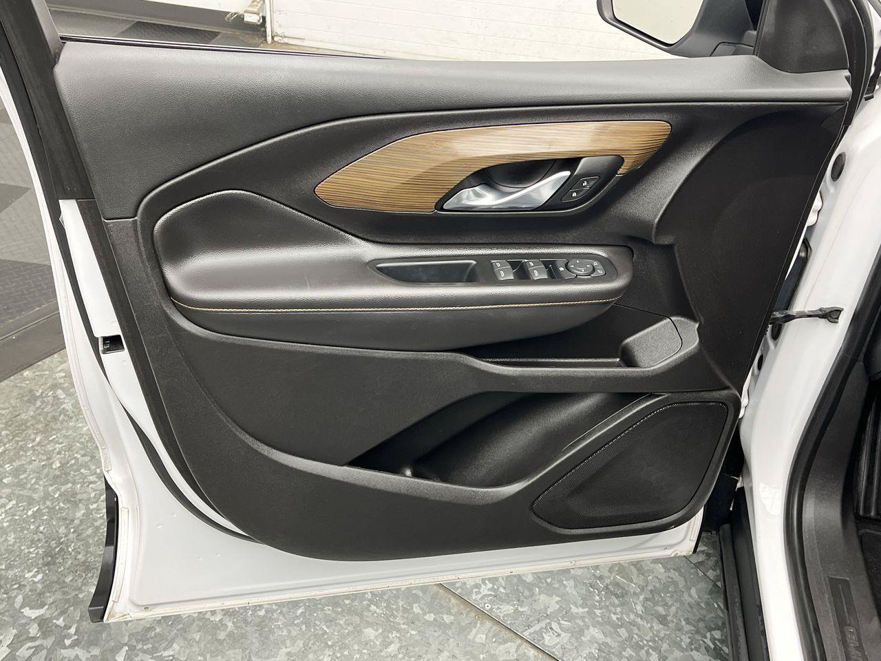 Certified 2018 GMC Terrain SLE w/ Driver Convenience Package FWD image 7