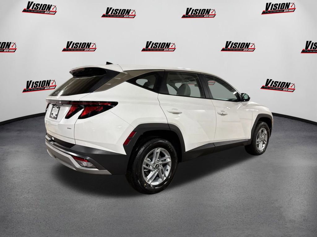 New 2026 Hyundai Tucson SE image 5