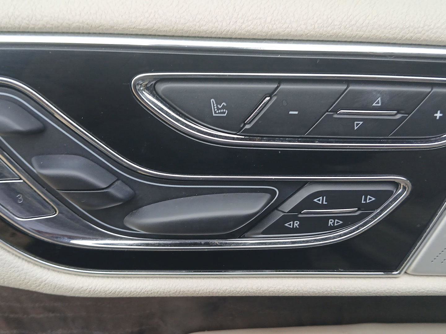 Used 2019 Lincoln Navigator Reserve image 10