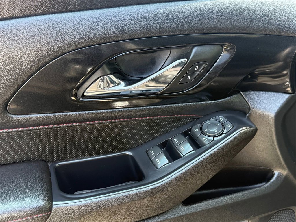 Used 2022 Chevrolet Traverse RS image 13