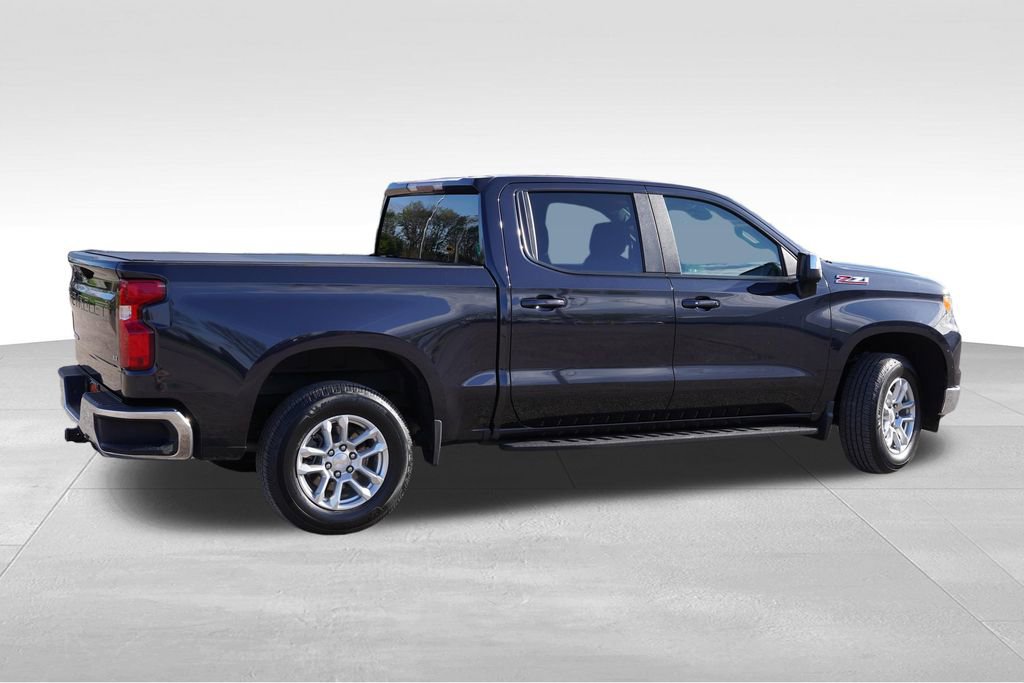 Certified 2023 Chevrolet Silverado 1500 LT w/ Z71 Off-Road Package AWD/4WD image 4