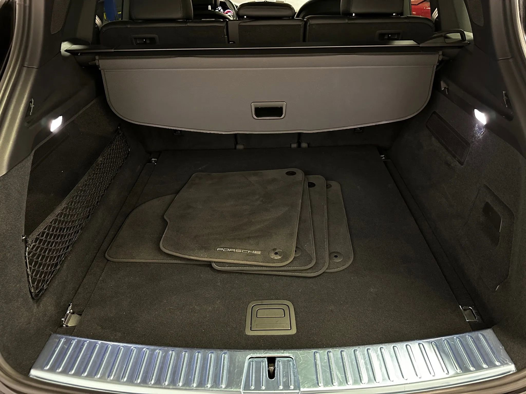 Used 2023 Porsche Cayenne image 17