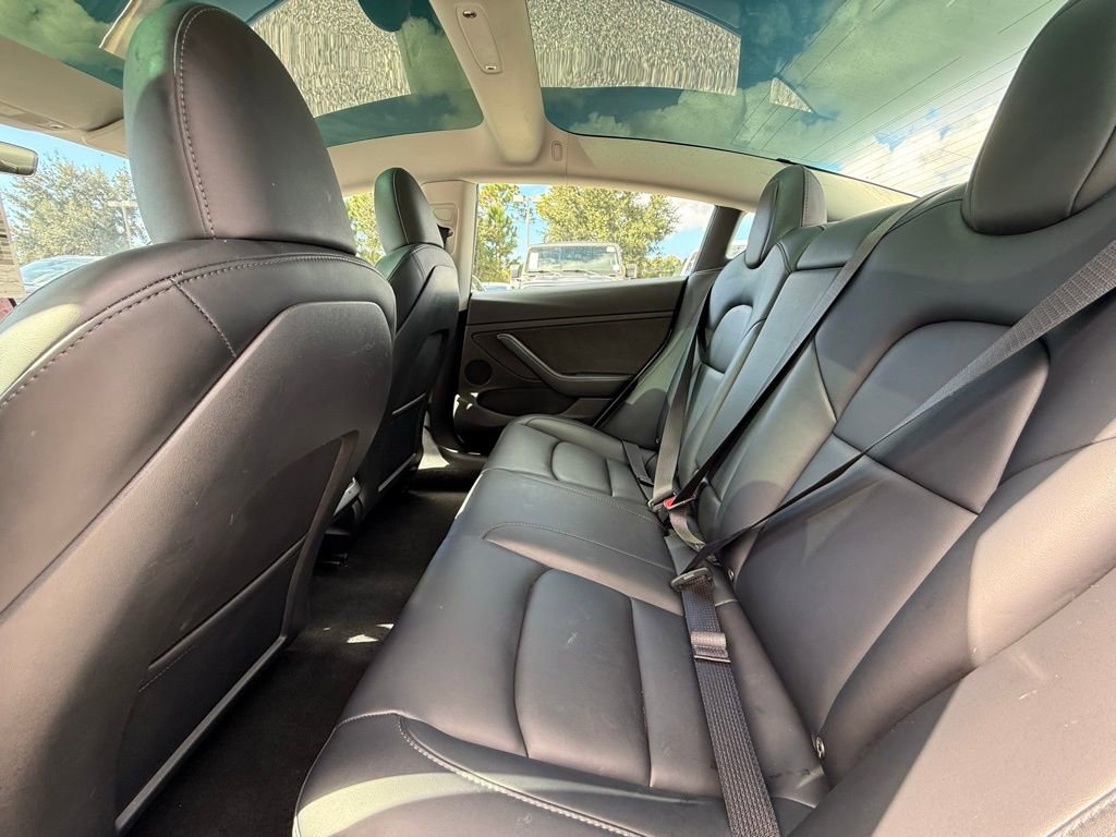 Used 2023 Tesla Model 3 Standard Range image 16