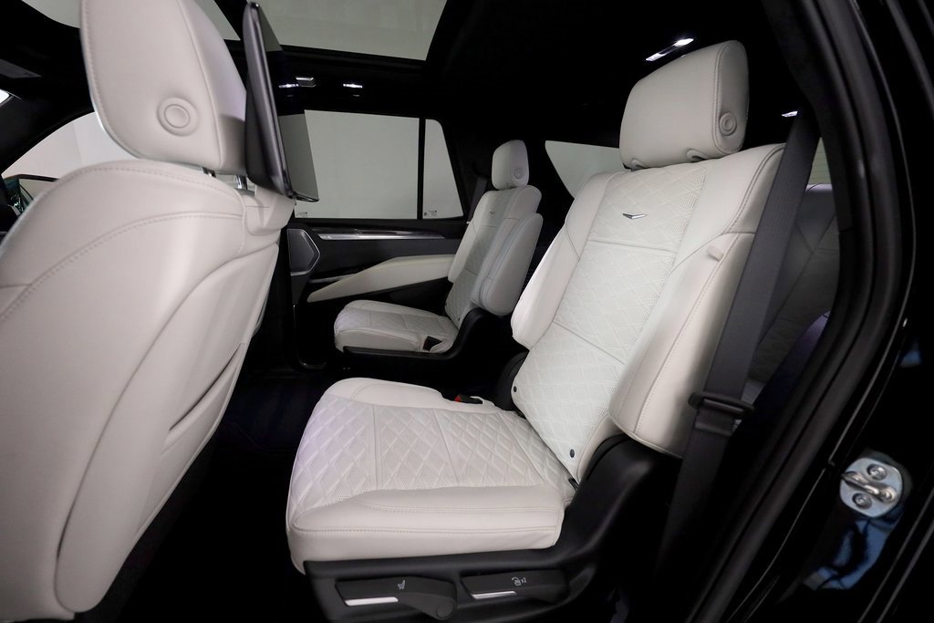 Used 2025 Cadillac Escalade V image 17