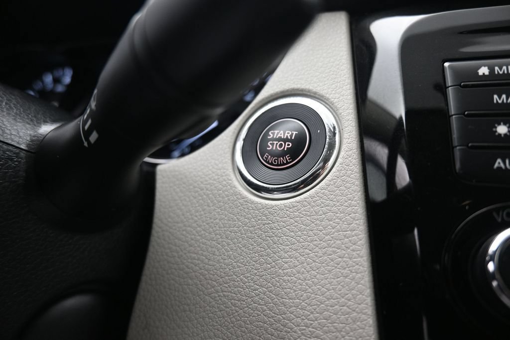 Used 2022 Nissan Rogue Sport SL AWD/4WD image 23