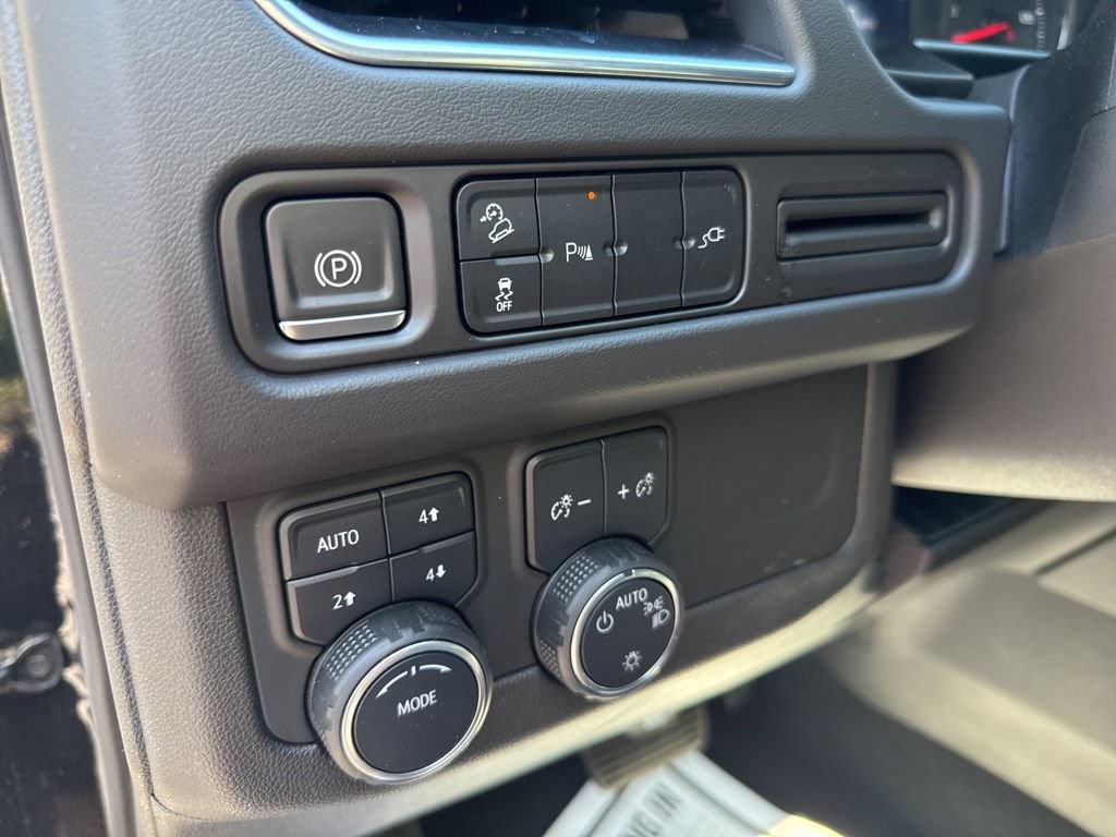 Used 2021 Chevrolet Tahoe Z71 AWD/4WD image 24