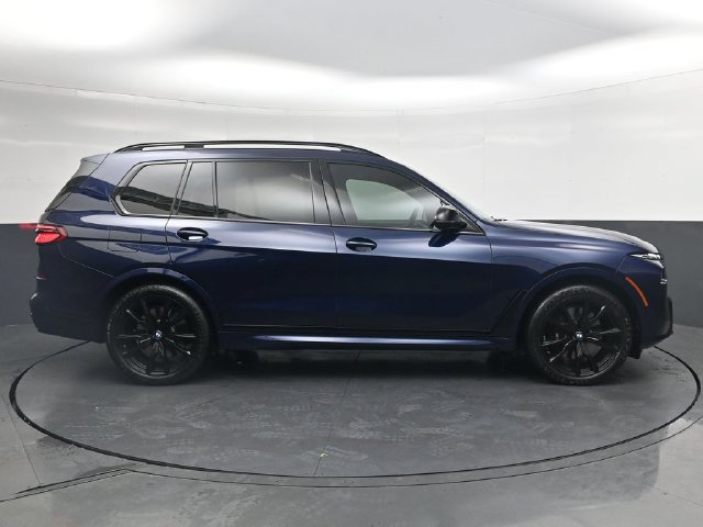 Certified 2025 BMW X7 M60i AWD/4WD image 3