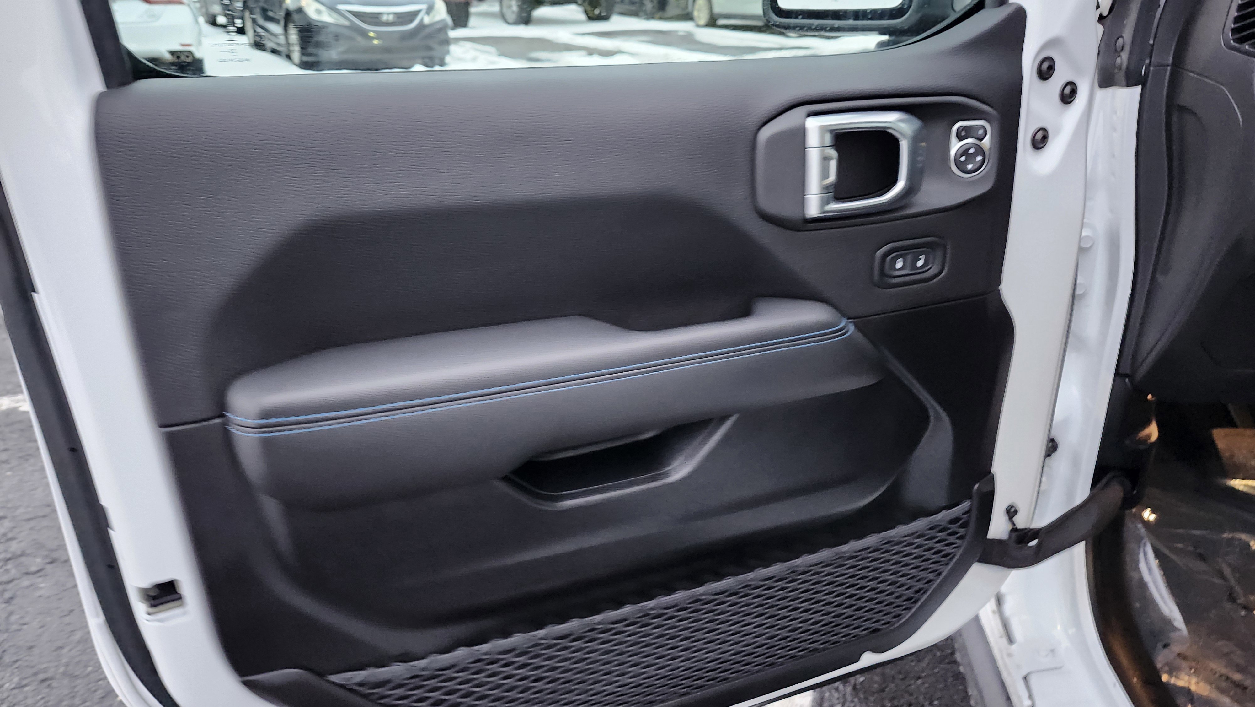 Used 2023 Jeep Wrangler Unlimited Rubicon 4xe w/ Cold Weather Group image 26