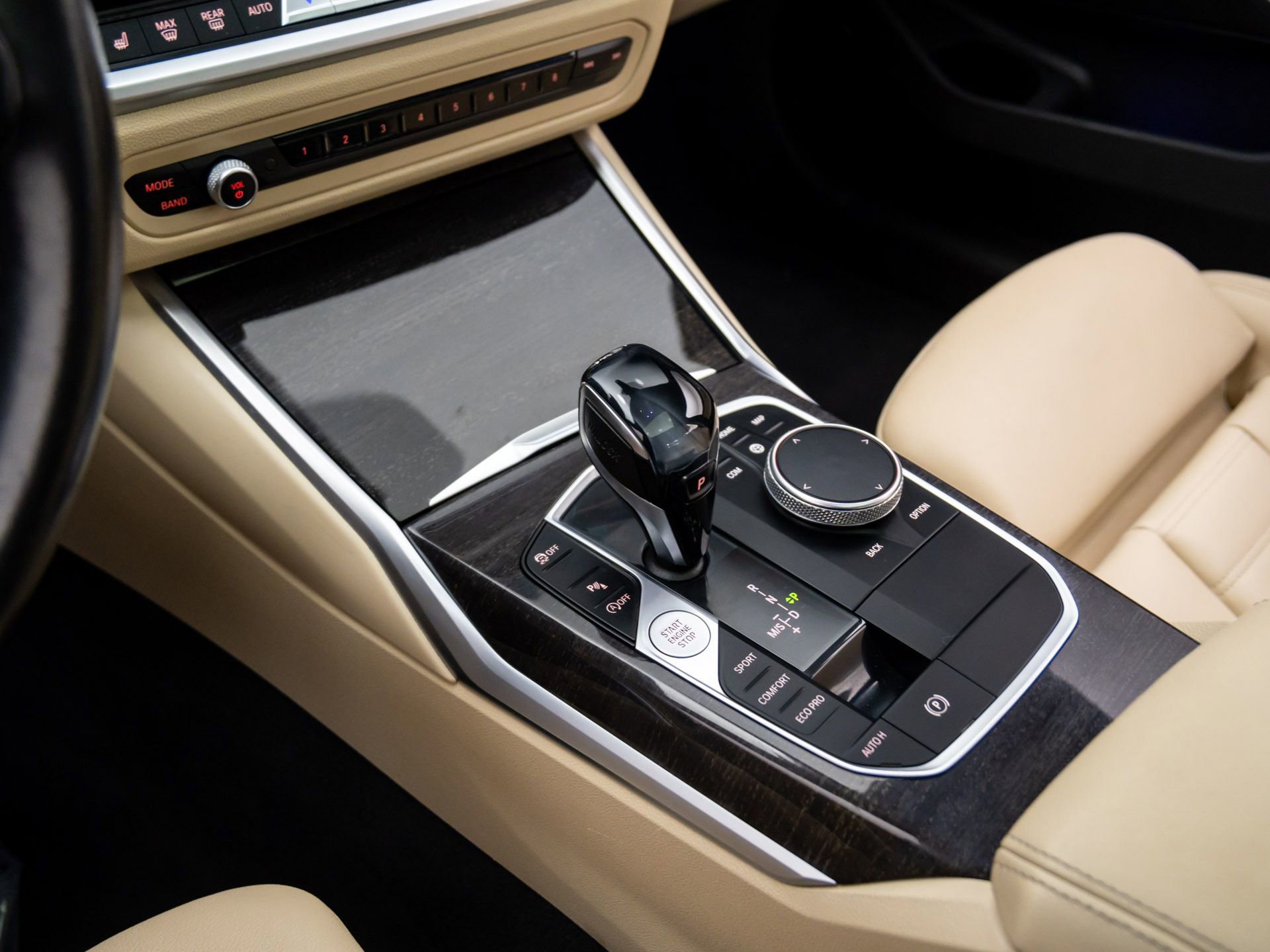 Used 2020 BMW 330i xDrive Sedan w/ Driving Assistance Package image 13