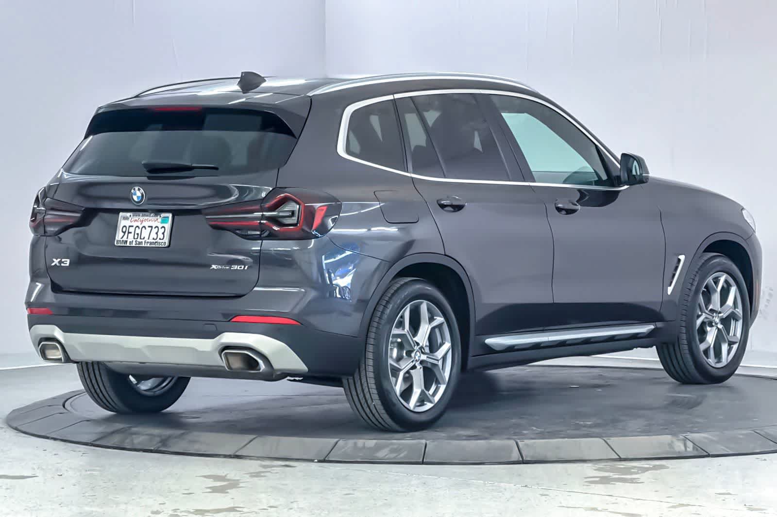 Used 2023 BMW X3 xDrive30i w/ Premium Package AWD/4WD image 2