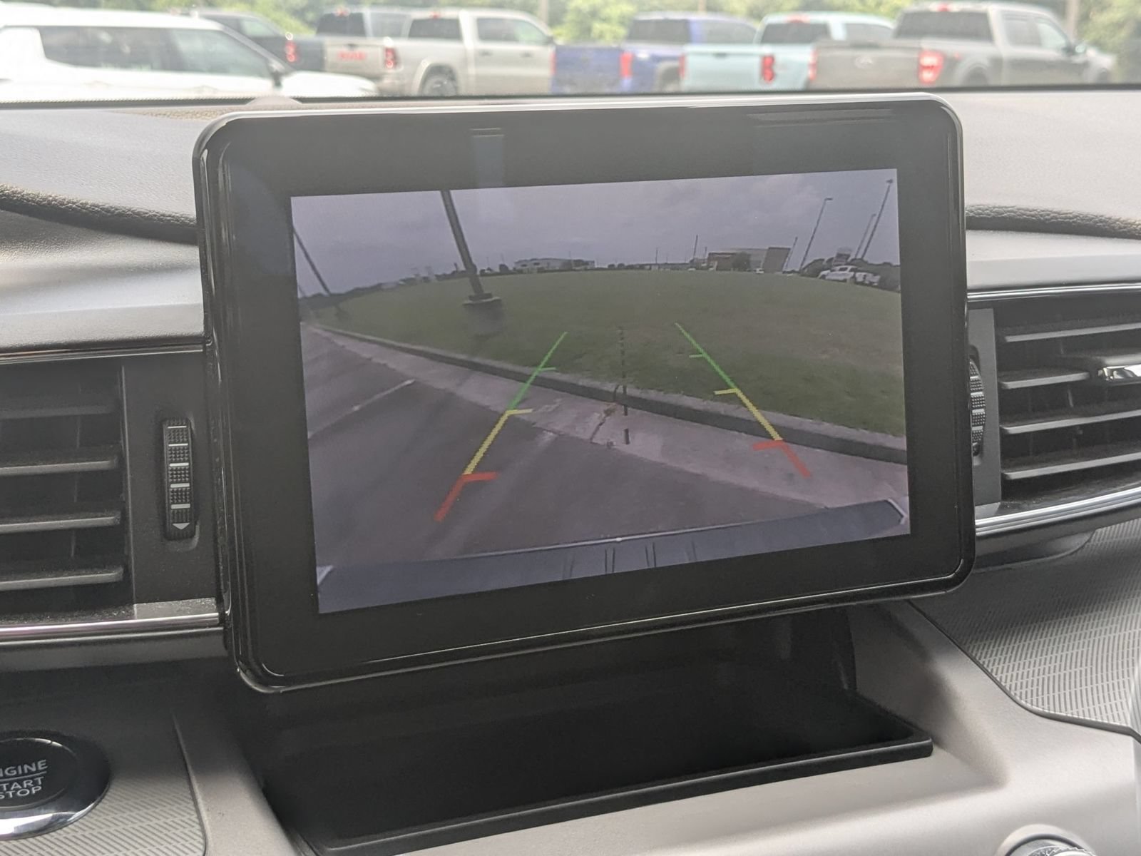 Used 2023 Ford Explorer XLT w/ Equipment Group 202A AWD/4WD image 23