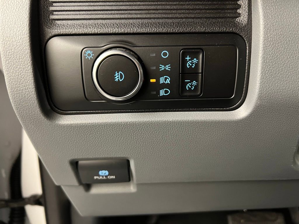 New 2025 Ford F550 4x4 Supercab Super Duty image 21