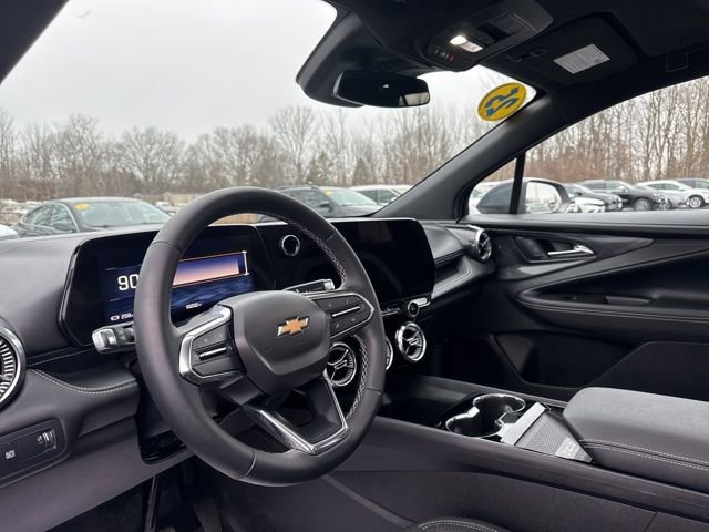 Used 2025 Chevrolet Blazer EV LT image 12