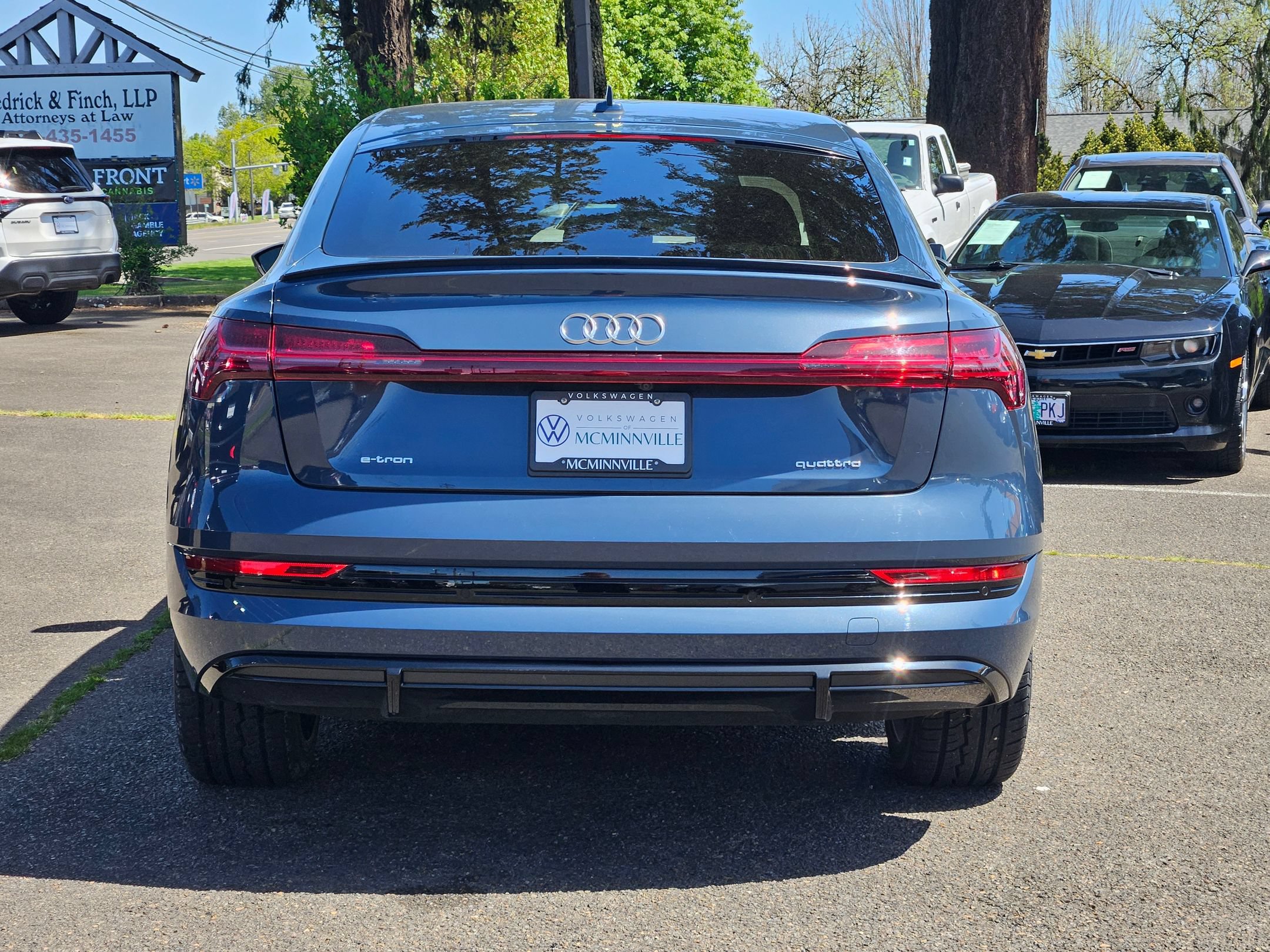 Used 2023 Audi e-tron Prestige w/ Prestige Package AWD/4WD image 4