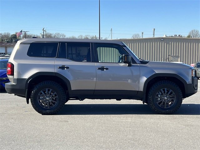 Used 2025 Toyota Land Cruiser 1958 image 38