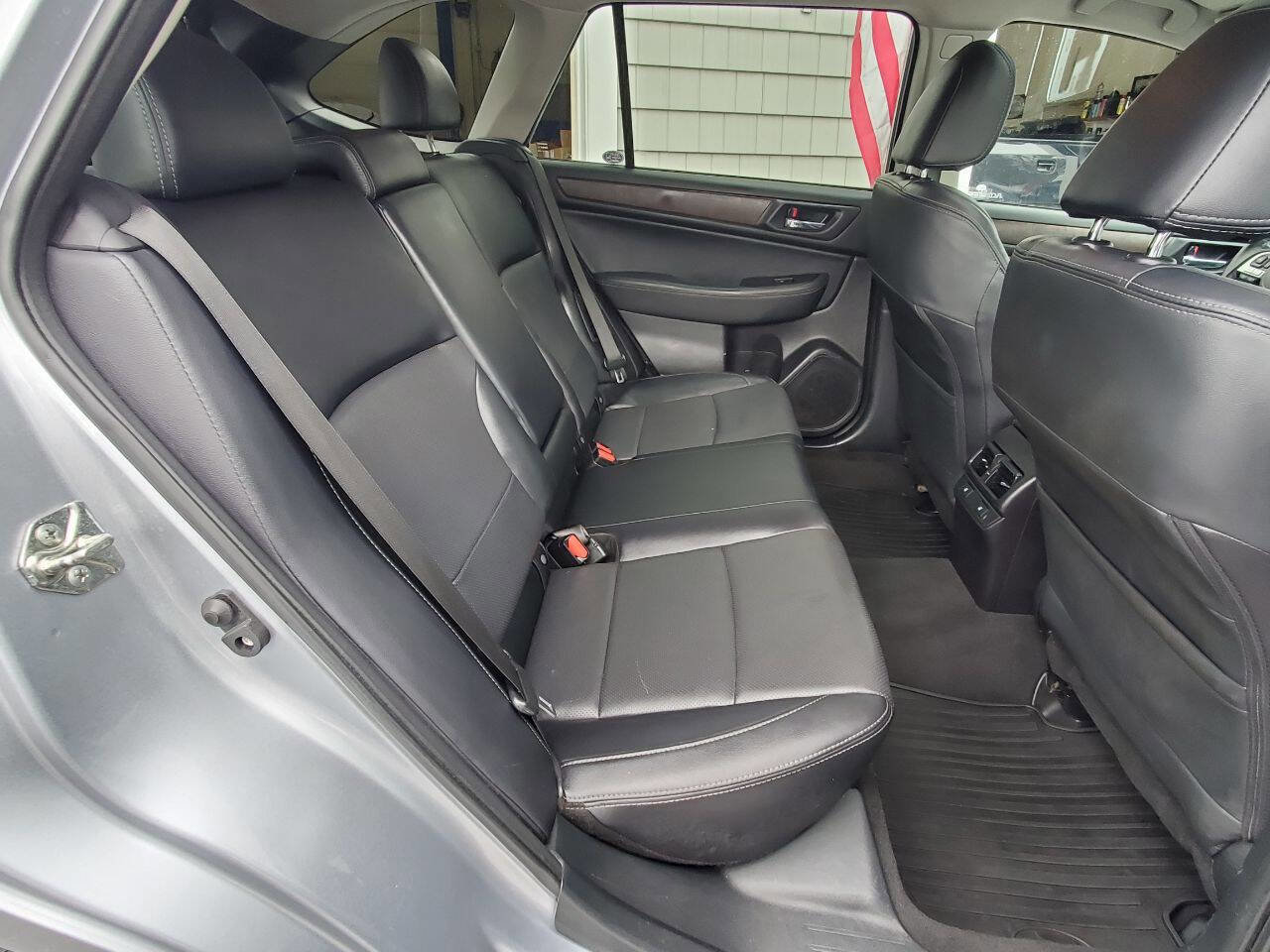 Used 2017 Subaru Outback 3.6R Limited image 13