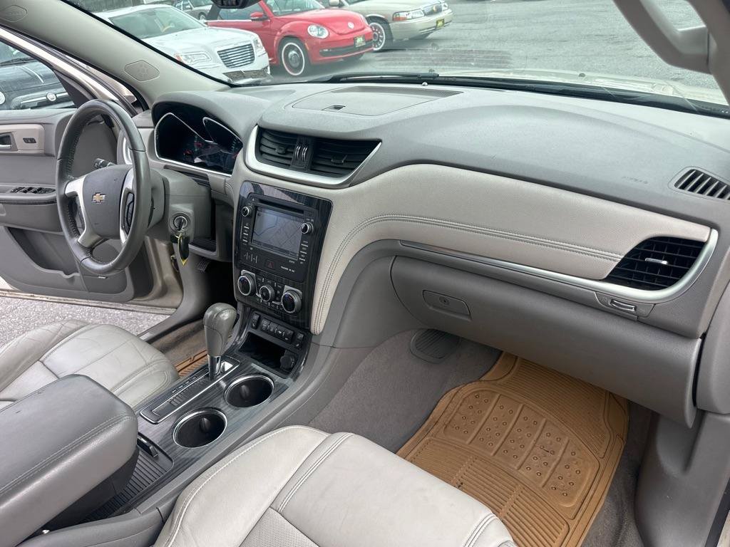 Used 2013 Chevrolet Traverse LTZ AWD/4WD image 34