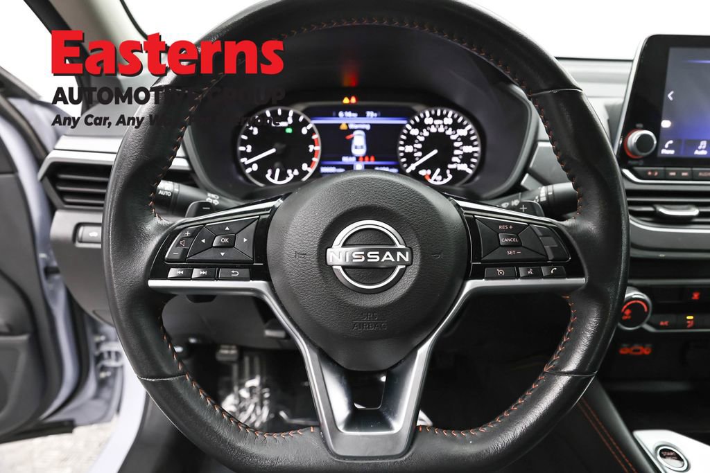 Used 2023 Nissan Altima 2.5 SR FWD image 10