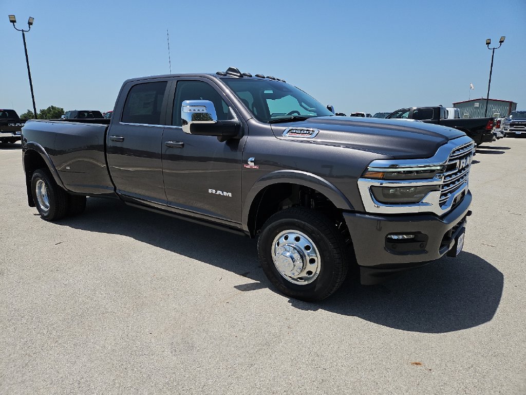 Used 2026 RAM 3500 Longhorn AWD/4WD image 10