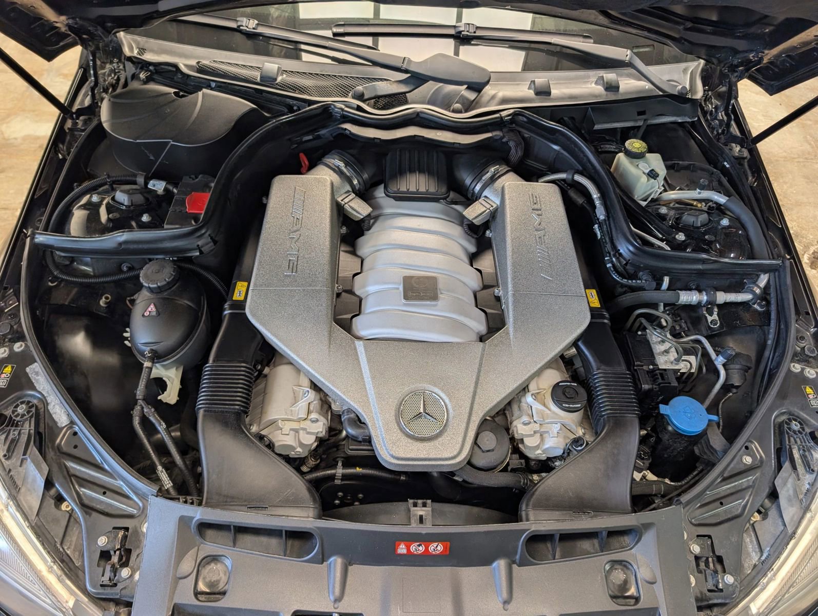 Used 2009 Mercedes-Benz C 63 AMG Sedan image 14