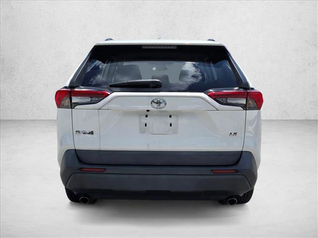 Used 2021 Toyota RAV4 LE FWD image 6